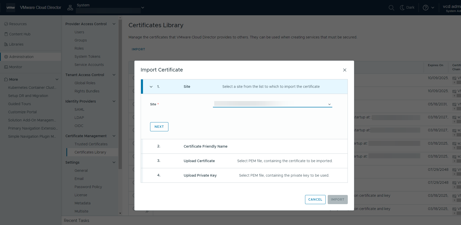 Você pode importar um certificado inserindo um nome amigável e carregando um certificado e uma chave privada.