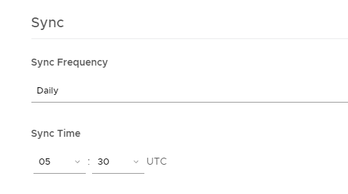 Na captura de tela, a Frequência de Sincronização está definida como Diariamente, e o Horário de Sincronização está definido como 5:30 UTC.