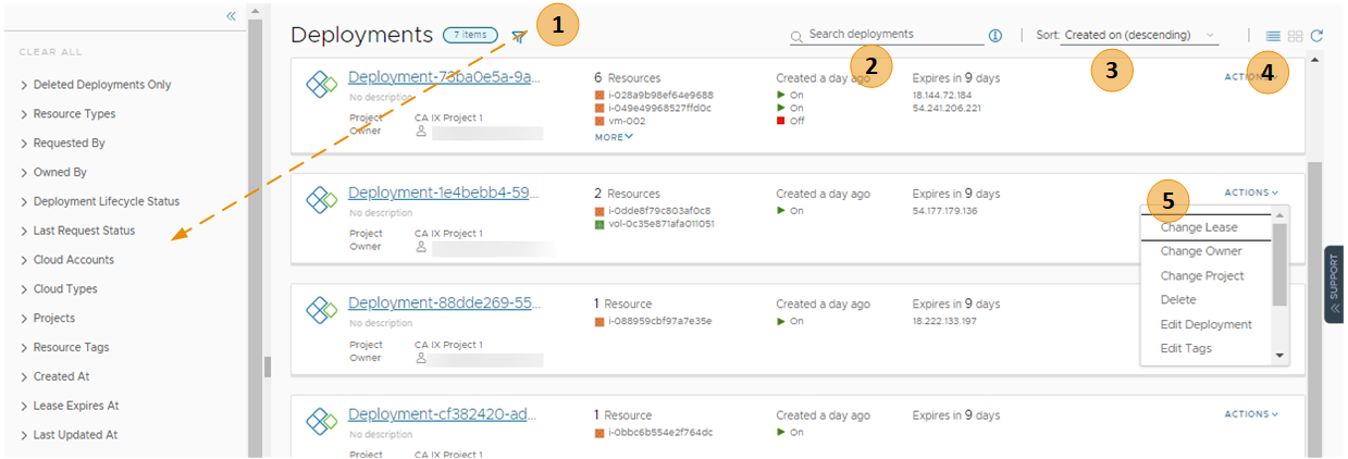 Screenshot der Seite „Bereitstellungen“ mit Callouts, die der nummerierten Liste oberhalb des Bilds entsprechen. Callout 1 ist der Filter, 2 ist die Suche, 3 ist die Sortierung, 4 ist das Wechseln zwischen Karten- und Listenansichten und 5 ist Aktionen.