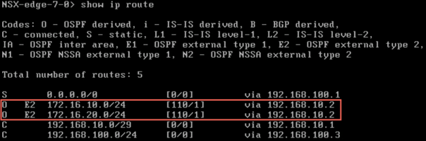 El resultado del comando show ip route muestra que la ESG ha aprendido dos rutas externas de OSPF del DLR.