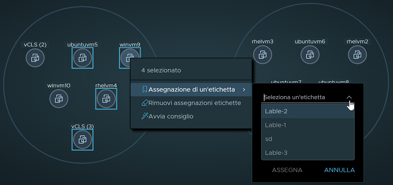 Immagine della visualizzazione Risorse di elaborazione con 4 nodi selezionati. Viene visualizzato il menu contestuale Assegnazione di un'etichetta > Seleziona un'etichetta.