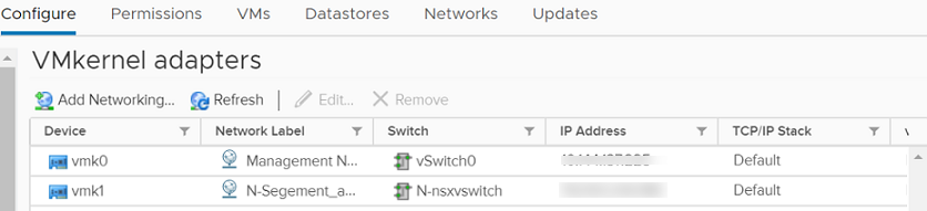 VMkernel è collegato a un commutatore temporaneo in un host ESXi.