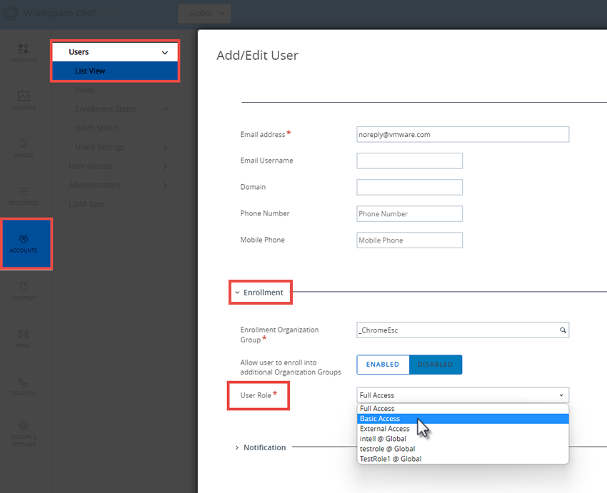 Questa schermata mostra la pagina Aggiungi/Modifica utente di Account, Utenti, Visualizzazione elenco, che consente di assegnare e modificare ruoli per gli utenti esistenti.